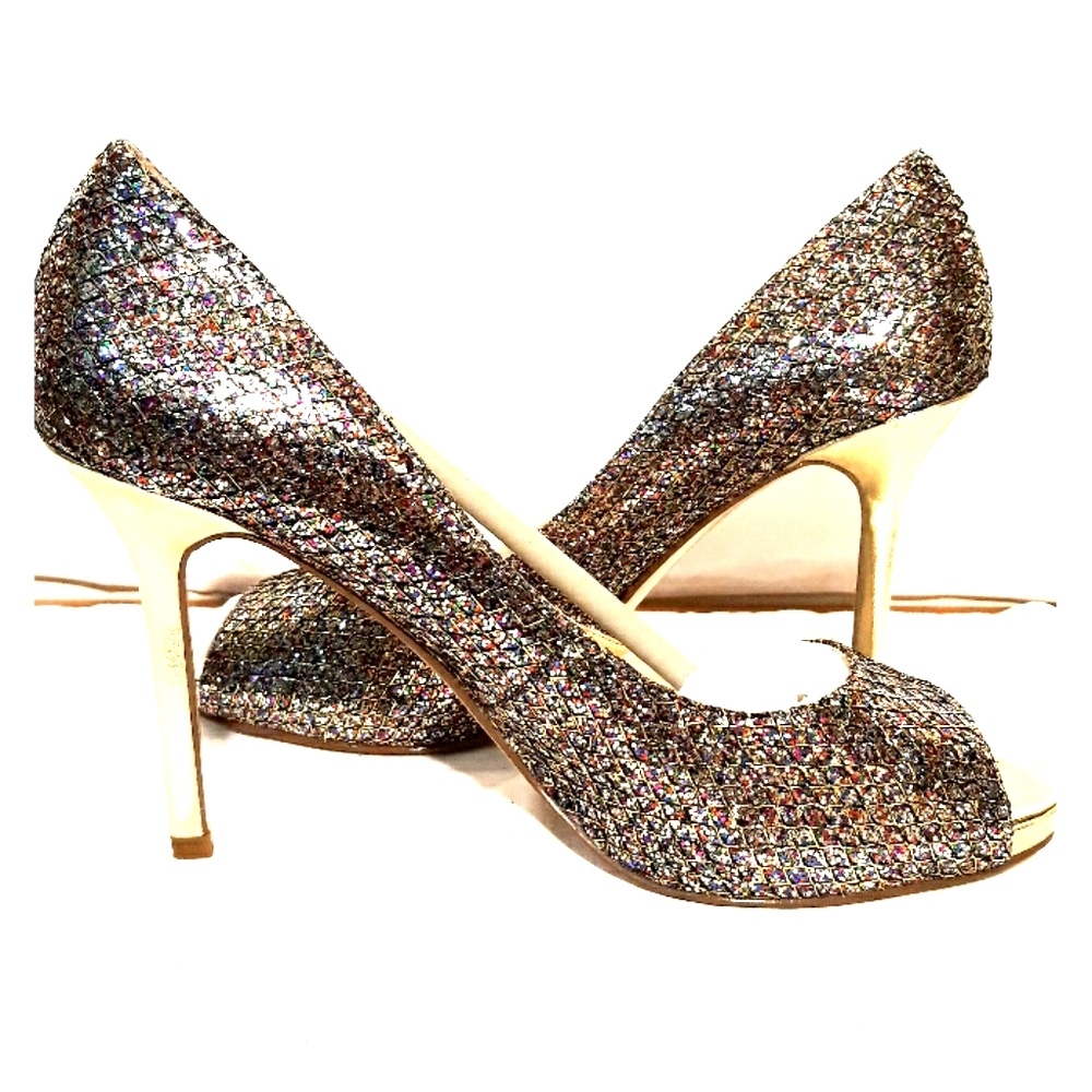 NIB Enzo Angiolini "Maiven"  Peep Toe Pump0s 10.5
